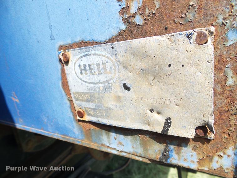 image for item DD5818 1996 Ford LNT8000 dump truck