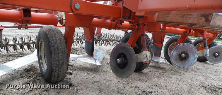 image for item DD5821 Richardson AE-4-35-4 sweep plow