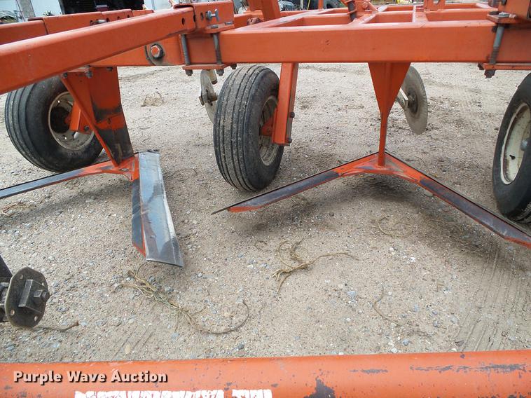 image for item DD5821 Richardson AE-4-35-4 sweep plow