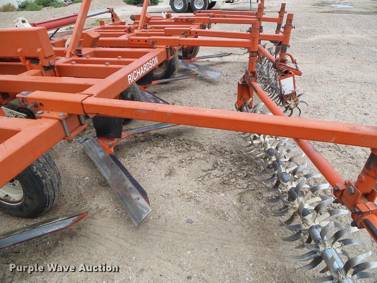 image for item DD5821 Richardson AE-4-35-4 sweep plow