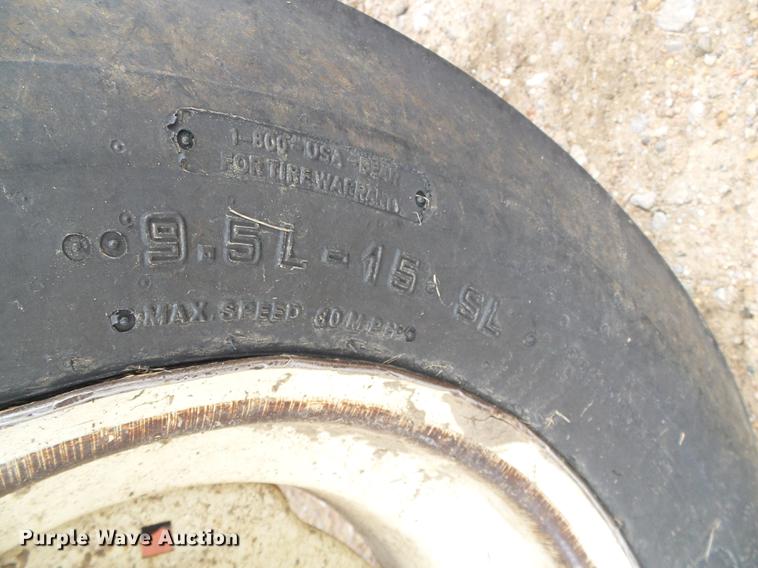 image for item DD5821 Richardson AE-4-35-4 sweep plow