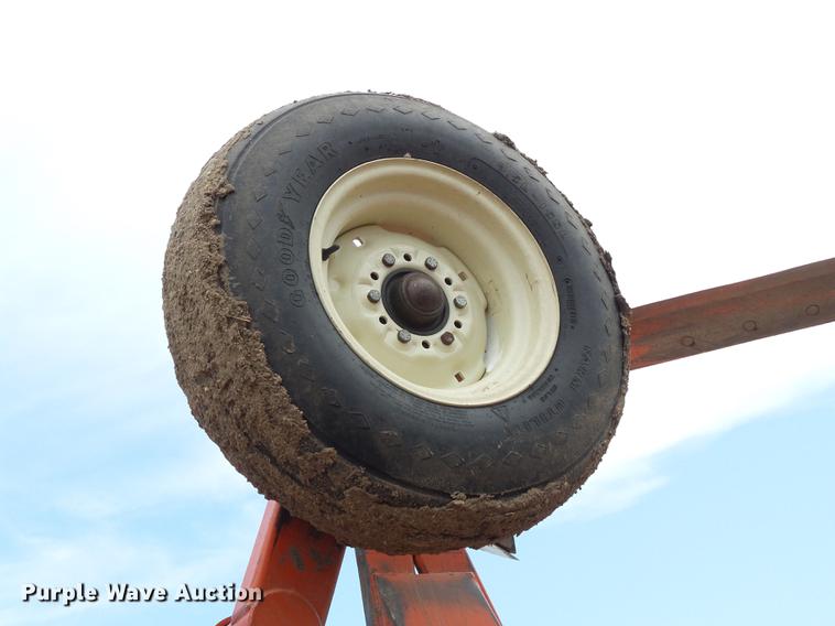 image for item DD5821 Richardson AE-4-35-4 sweep plow