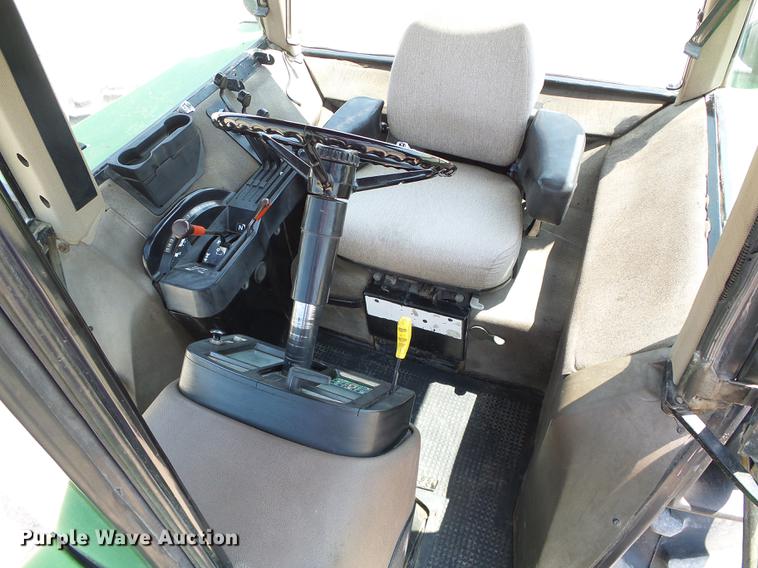 image for item DD5823 1990 John Deere 4955 MFWD tractor