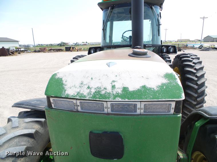 image for item DD5823 1990 John Deere 4955 MFWD tractor