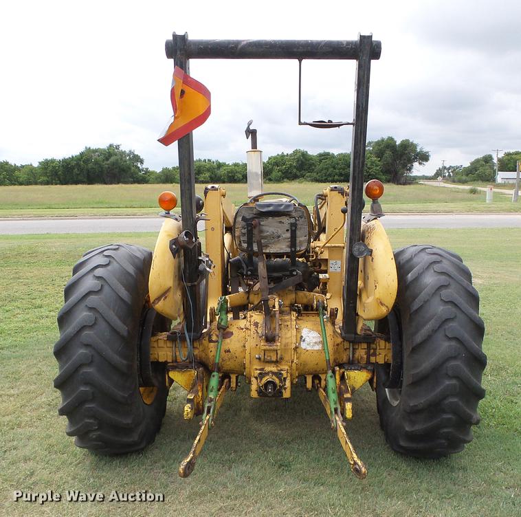 image for item DD5824 Ford 445A tractor
