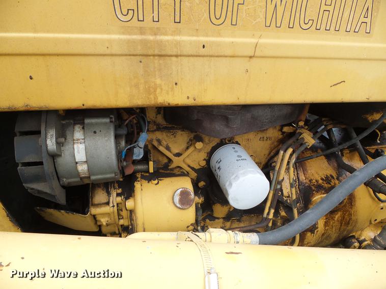 image for item DD5824 Ford 445A tractor