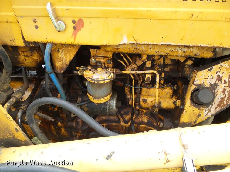 image for item DD5824 Ford 445A tractor