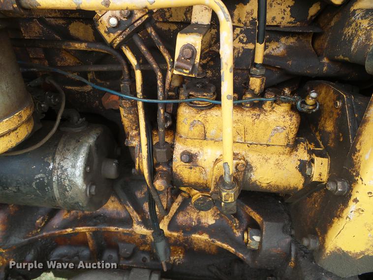 image for item DD5824 Ford 445A tractor