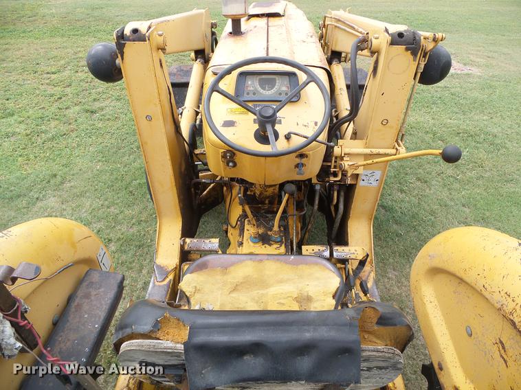 image for item DD5824 Ford 445A tractor