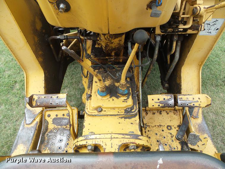 image for item DD5824 Ford 445A tractor