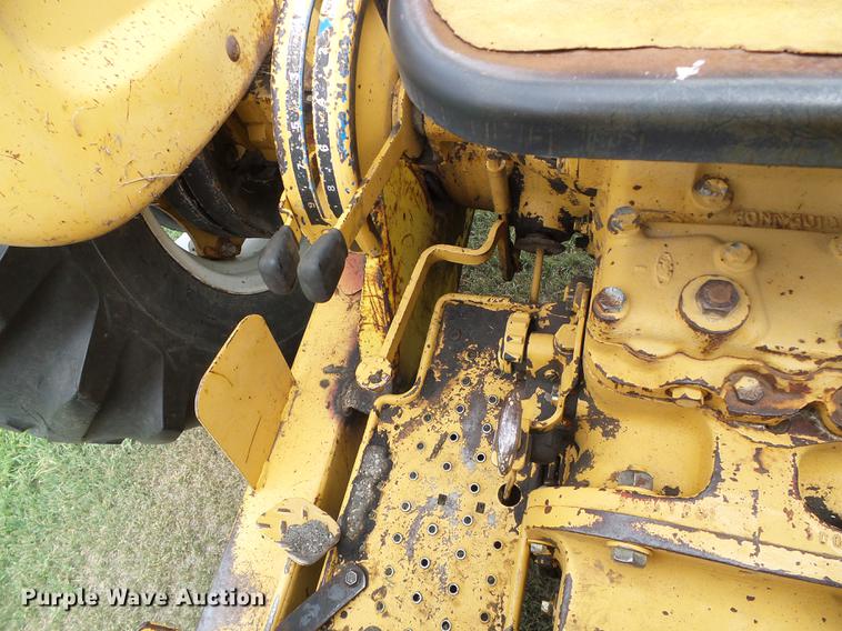 image for item DD5824 Ford 445A tractor