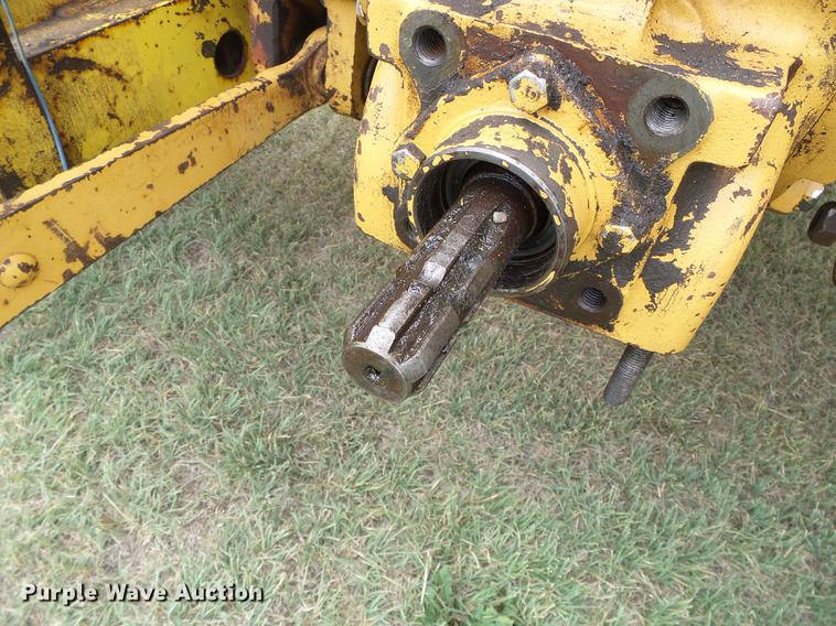 image for item DD5824 Ford 445A tractor