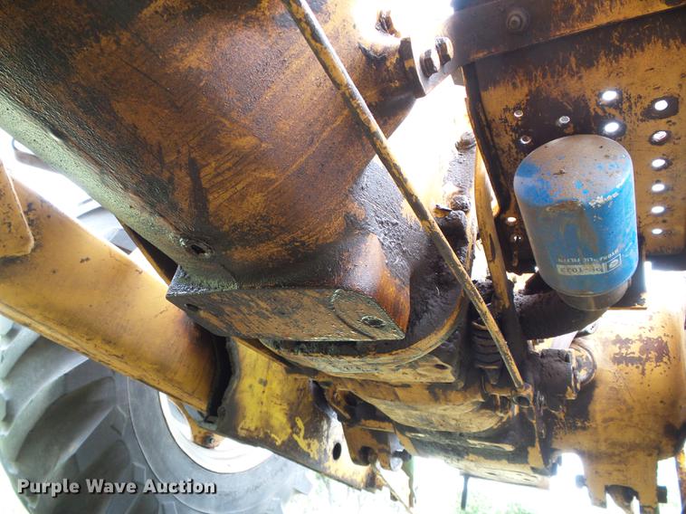 image for item DD5824 Ford 445A tractor