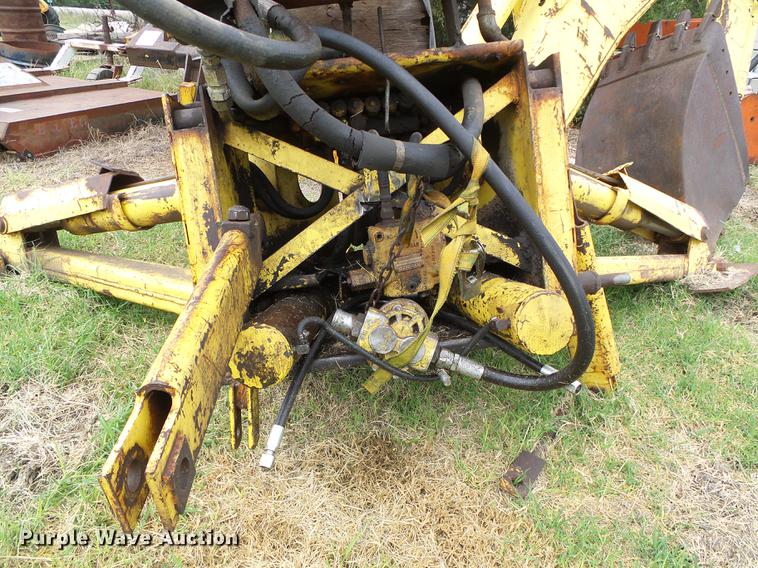 image for item DD5824 Ford 445A tractor