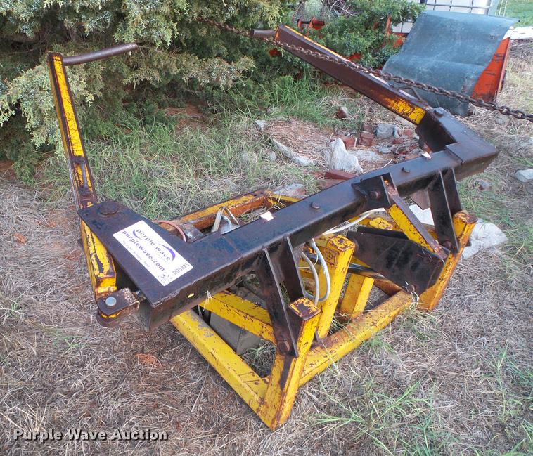 image for item DD5825 Bale unroller