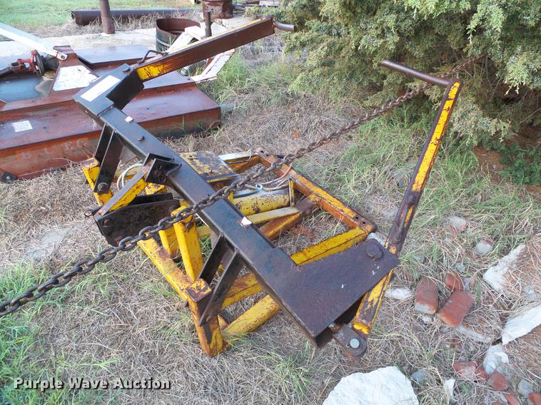 image for item DD5825 Bale unroller