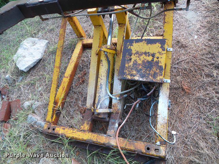 image for item DD5825 Bale unroller