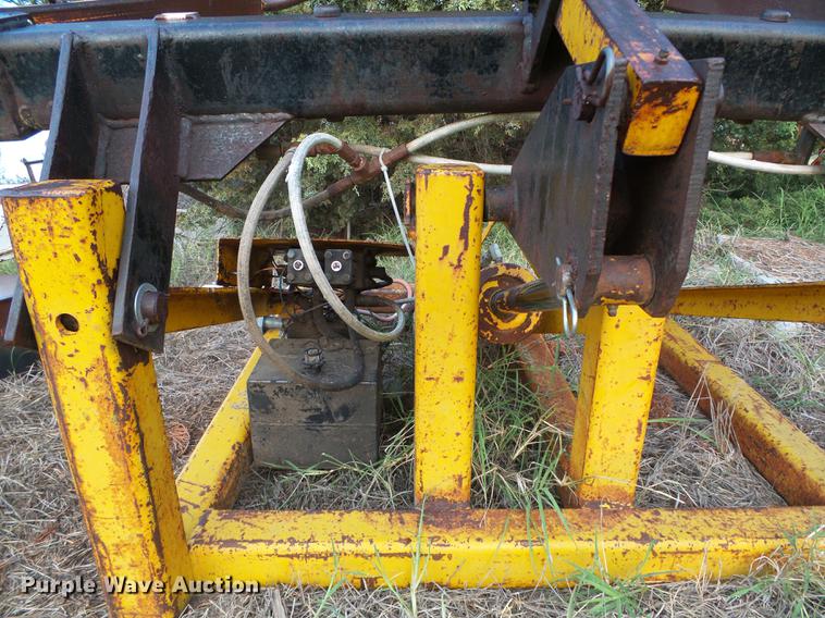 image for item DD5825 Bale unroller