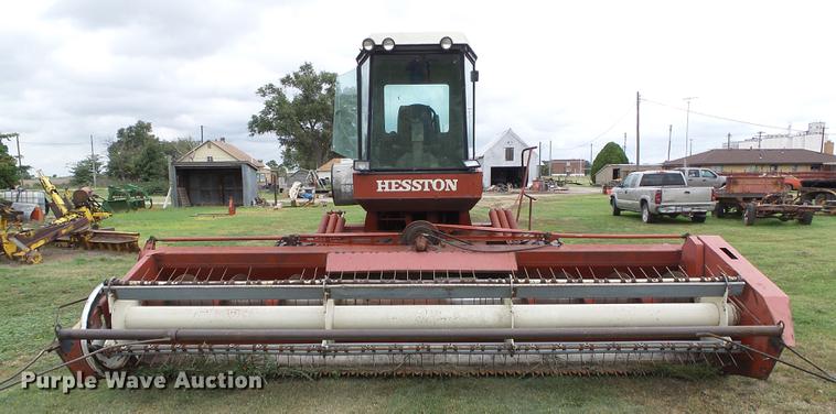 image for item DD5827 1981 Hesston 6650 windrower