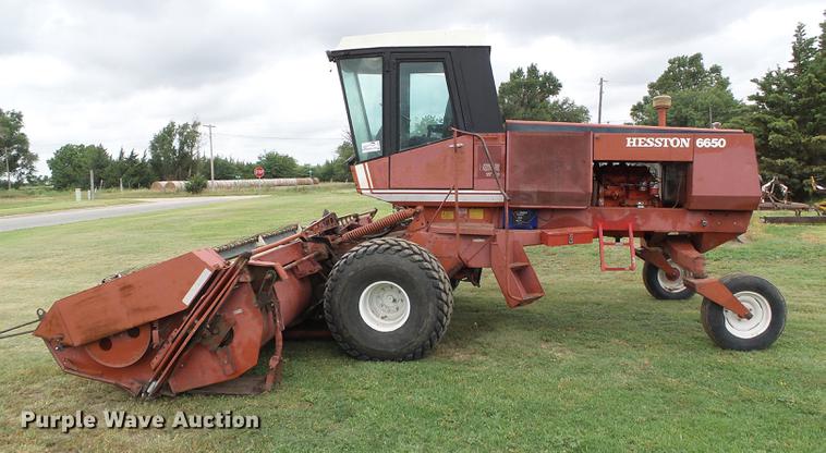 image for item DD5827 1981 Hesston 6650 windrower
