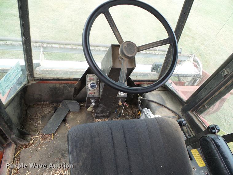 image for item DD5827 1981 Hesston 6650 windrower
