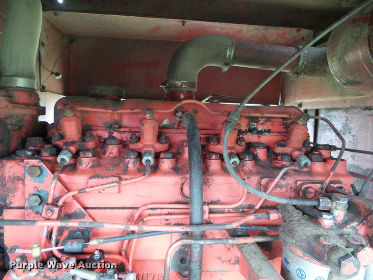 image for item DD5827 1981 Hesston 6650 windrower