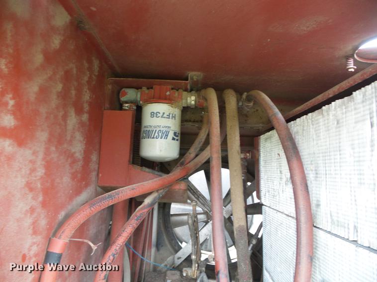 image for item DD5827 1981 Hesston 6650 windrower