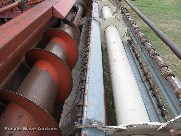 image for item DD5827 1981 Hesston 6650 windrower