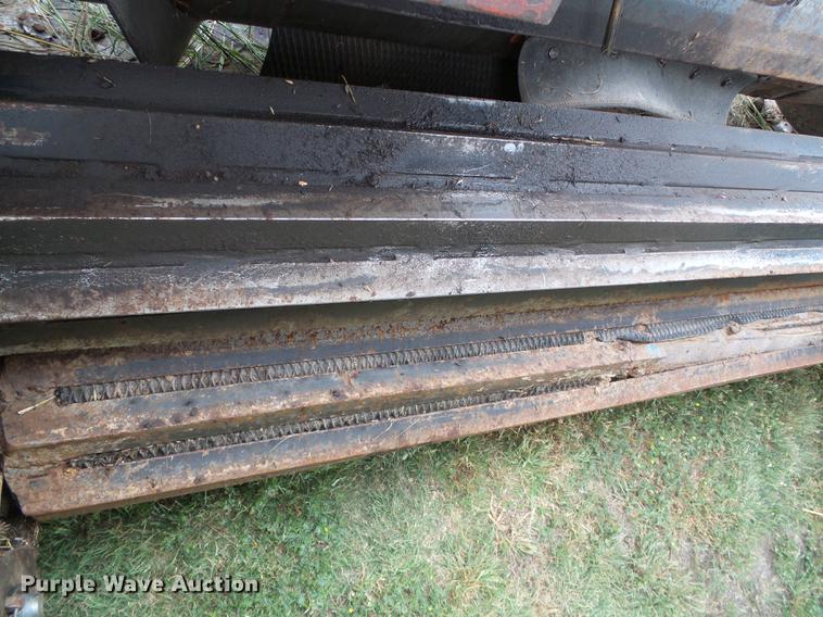 image for item DD5827 1981 Hesston 6650 windrower