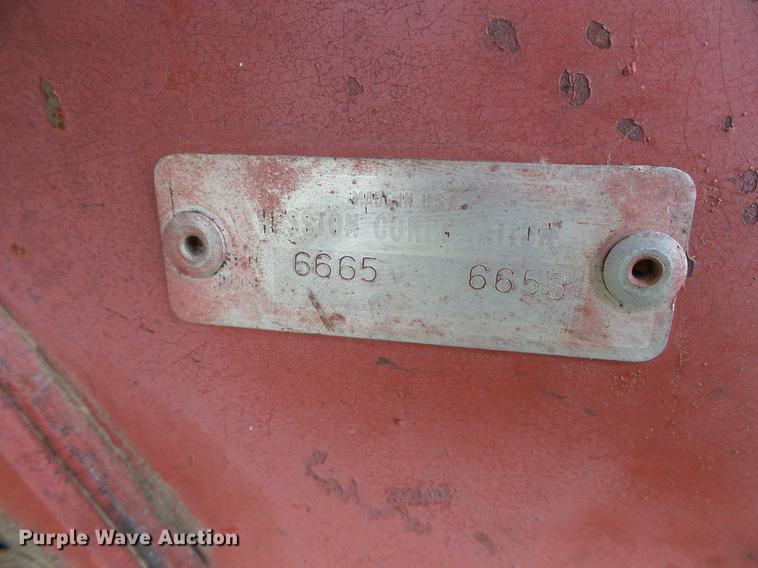 image for item DD5827 1981 Hesston 6650 windrower