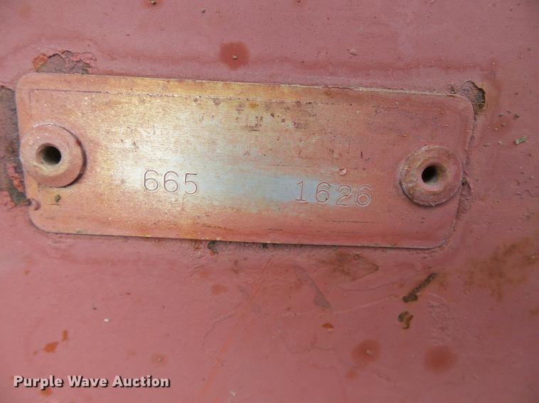 image for item DD5827 1981 Hesston 6650 windrower