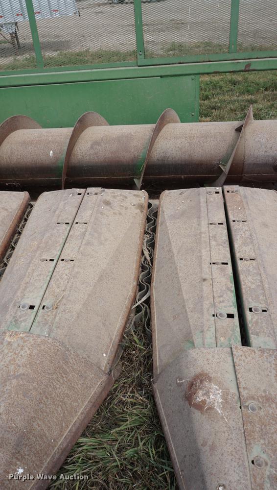 image for item DD7881 John Deere 853A all crop head