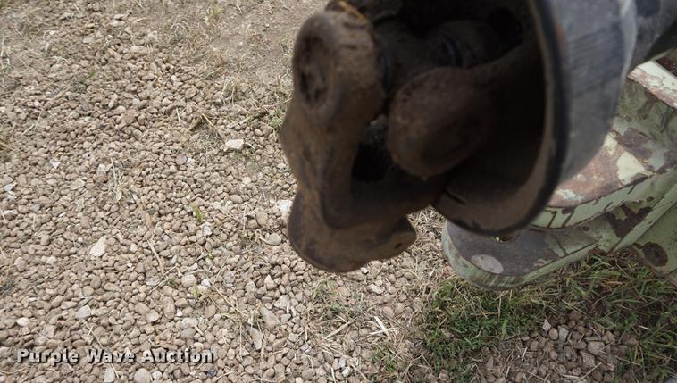 image for item DD7882 Orthman 608 grain cart