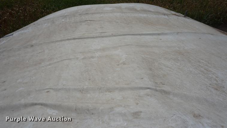 image for item DD7882 Orthman 608 grain cart