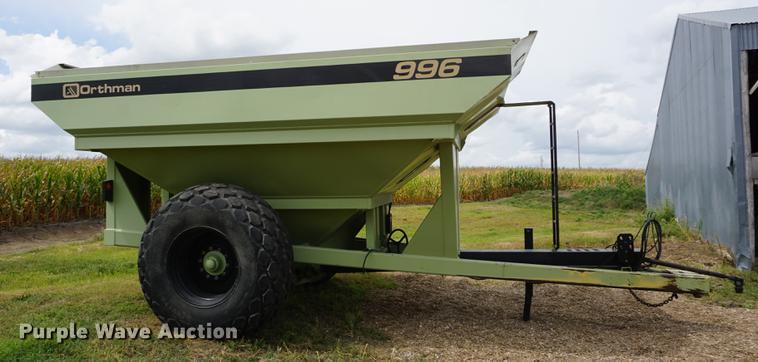image for item DD7883 Orthman 996 grain cart