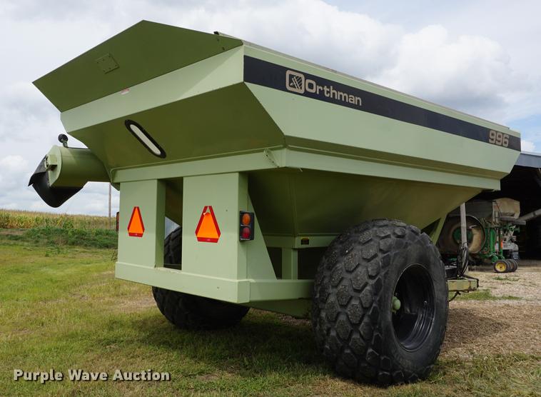image for item DD7883 Orthman 996 grain cart