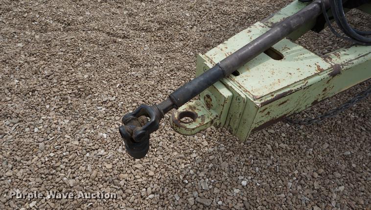 image for item DD7883 Orthman 996 grain cart