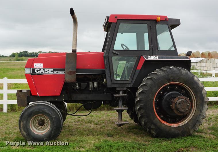 image for item DD7892 1984 Case IH 2594 tractor