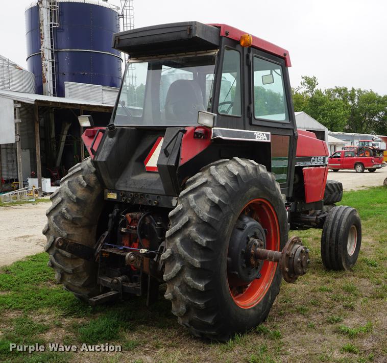 image for item DD7892 1984 Case IH 2594 tractor