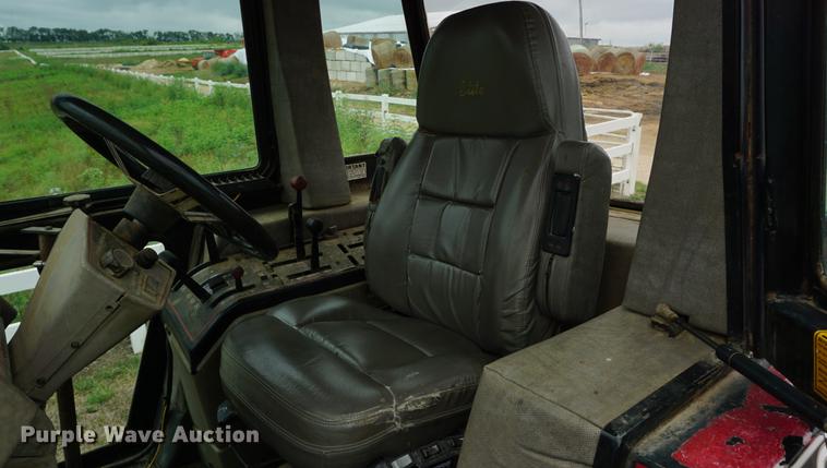 image for item DD7892 1984 Case IH 2594 tractor