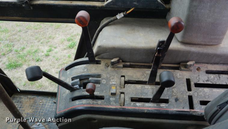 image for item DD7892 1984 Case IH 2594 tractor