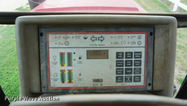 image for item DD7892 1984 Case IH 2594 tractor