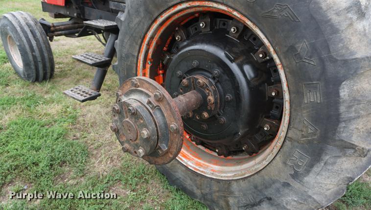 image for item DD7892 1984 Case IH 2594 tractor