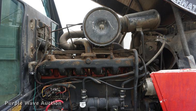 image for item DD7892 1984 Case IH 2594 tractor