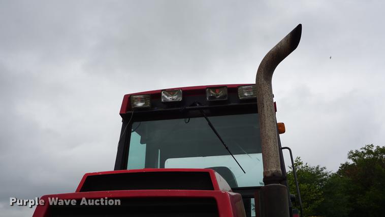 image for item DD7892 1984 Case IH 2594 tractor