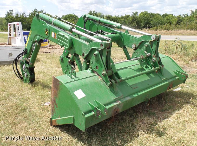 image for item DD8360 John Deere 620R loader