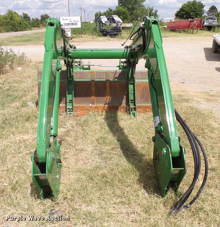 image for item DD8360 John Deere 620R loader