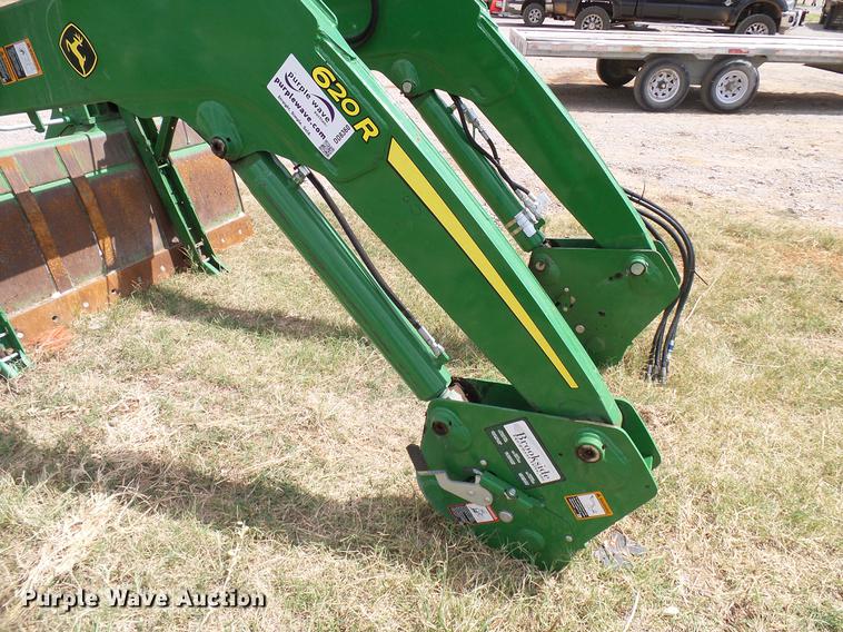 image for item DD8360 John Deere 620R loader
