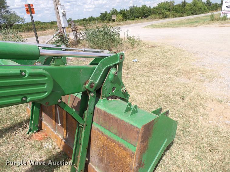 image for item DD8360 John Deere 620R loader