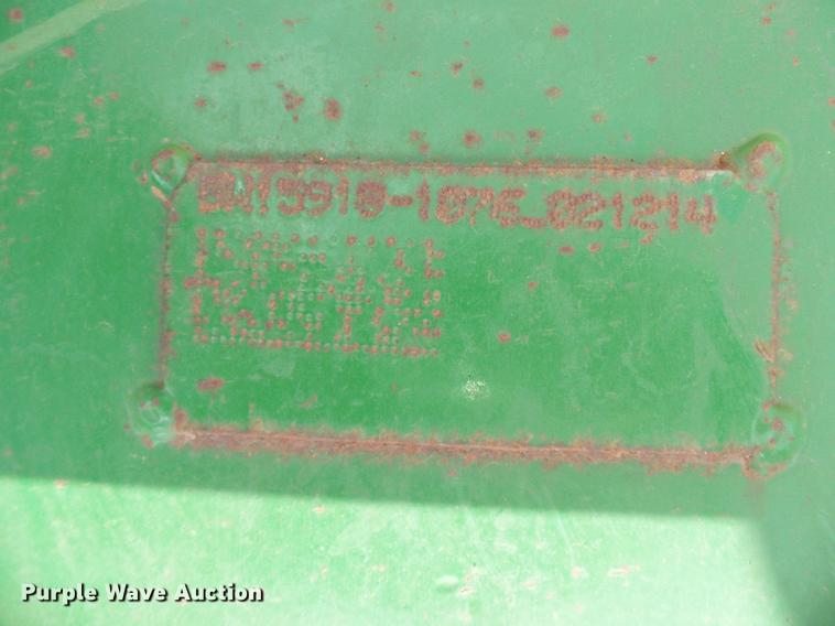 image for item DD8360 John Deere 620R loader